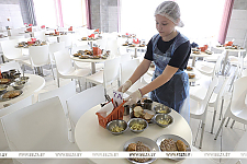 Головченко: почти 80% школ уже перешли на новый режим организации питания