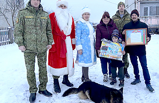 Военнослужащие пограничной заставы «Островецкая» присоединились к акции «Наши дети»