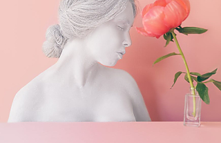 Могут ли женщины прожить без цветов 8 Марта