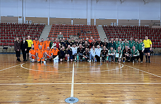 В Островце прошёл турнир по мини-футболу среди ветеранов 40+