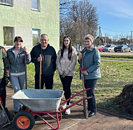 Мелиораторы и работники сельхозтехники трудились сообща на республиканском субботнике