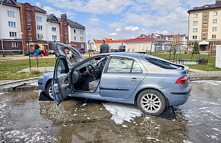 В Островце горела машина