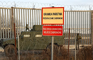 Польша начала строить новое заграждение на границе с Беларусью