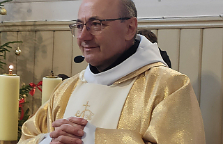 Айцец Аркадзь Куляха раскрывае сэнс урачыстасці Усіх Святых і Задушак