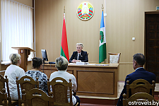 В Островце прошёл единый день приёма граждан