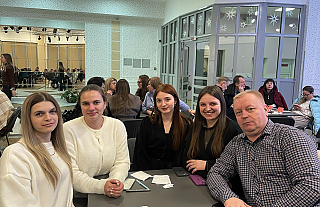 Новые команды, техническое поражение рождественских «яблочников» и уверенный старт «Уробороса»  – так начался 15-й районный чемпионат по интеллектуальным играм