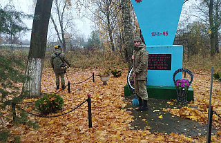 Военнослужащие Сморгонской пограничной группы приняли участие в республиканском субботнике
