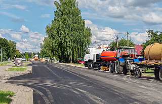 На переулке Октябрьском в Островце положили новый асфальт 