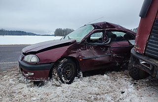 В Островецком районе «Тойота» столкнулась с МАЗом. Есть пострадавший