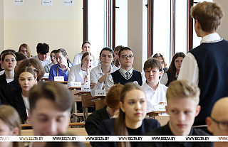 Централизованные испытания по госязыкам начались в Беларуси