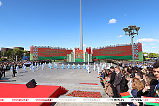 Александр Лукашенко рассказал, каким символизмом для него наполнен День государственных флага, герба и гимна