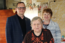Лидеры профсоюза работников АПК поздравили с 90-летием Королину Следевич