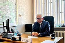 Прием граждан и «прямую телефонную линию» в Островецком райисполкоме провел Игорь Шалудин