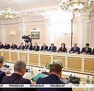 "Пока картина неоднозначная". Александр Лукашенко о работе экономики в 2025 году