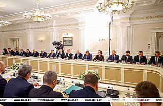 "Пока картина неоднозначная". Александр Лукашенко о работе экономики в 2025 году