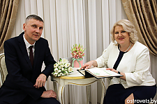 Время посвящать друг другу: серебряный юбилей отпраздновала семья Шушкевич