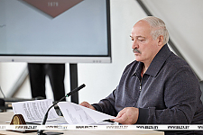 "Чтобы что-то иметь, надо погорбатиться". Александр Лукашенко прямо ответил тем, кто ноет по поводу картошки