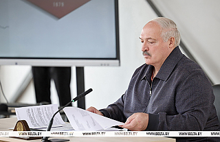"Чтобы что-то иметь, надо погорбатиться". Александр Лукашенко прямо ответил тем, кто ноет по поводу картошки