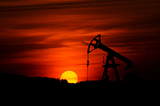 Островецкий РИК и Совет депутатов поздравил с Днём работников нефтяной, газовой и топливной промышленности