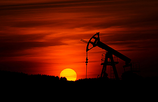 Островецкий РИК и Совет депутатов поздравил с Днём работников нефтяной, газовой и топливной промышленности