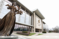 Местная вертикаль, ректоры, глава МТЗ и дипломаты. Александр Лукашенко рассмотрел кадровые вопросы