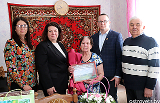 85-летний юбилей отпраздновала ветеран труда Островецкой райветстанции Виктория Мицкун