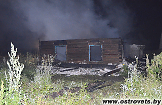 Сегодня ночью в Островецком районе горел жилой дом
