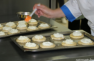 Что едят дети в школе и как готовят повара, посмотрел корреспондент газеты