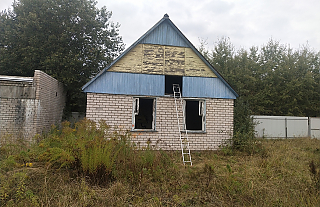 Машина и нежилой дом горели в Островце 24 и 26 сентября